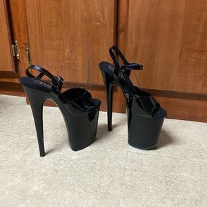 5 pair 8 in Pleasers Size 6 Never Worn (do not have original packaging) $50Each